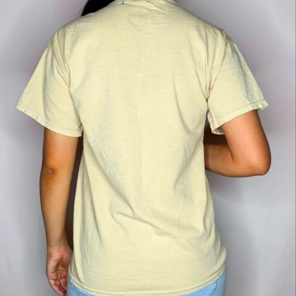 NWT Men's The Beatles Abbey Road Graphic Tee - Picture 3 of 3